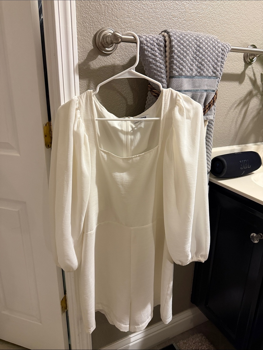 Express Cream Puff-Sleeve Mini Dress